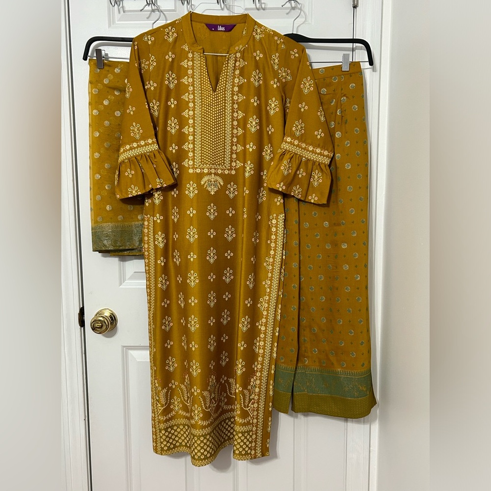 Libas 3 piece suit in mustard color